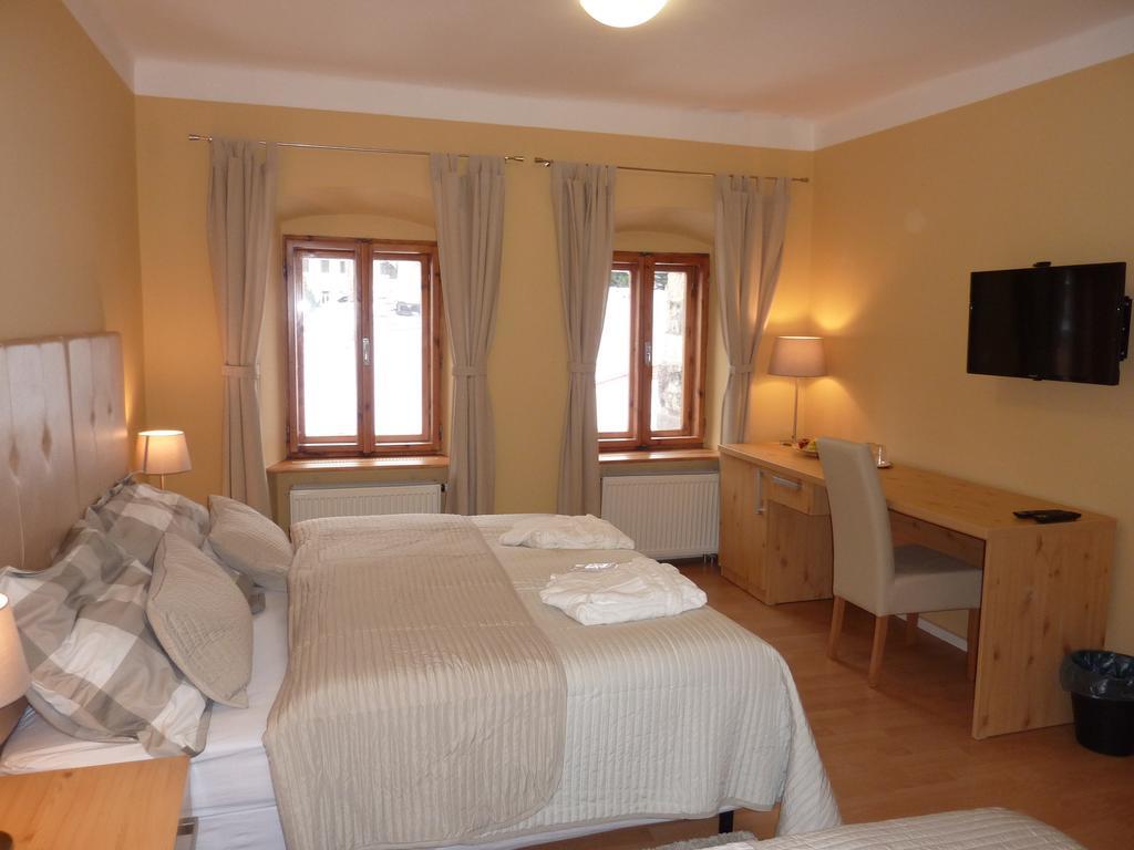 Apartments And Suites Kremnica Pokoj fotografie