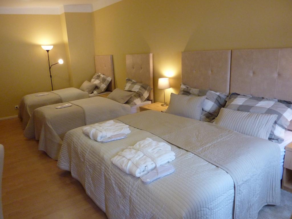 Apartments And Suites Kremnica Pokoj fotografie
